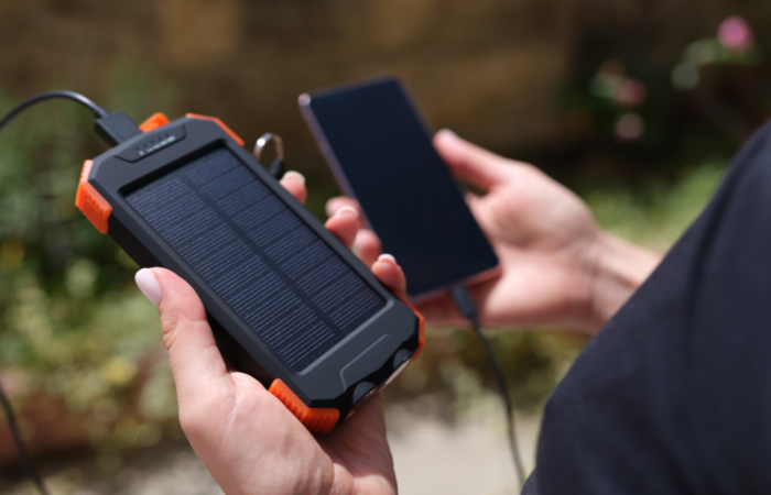 Solar Power Banks: Efficient and Sustainable Energy Solutions