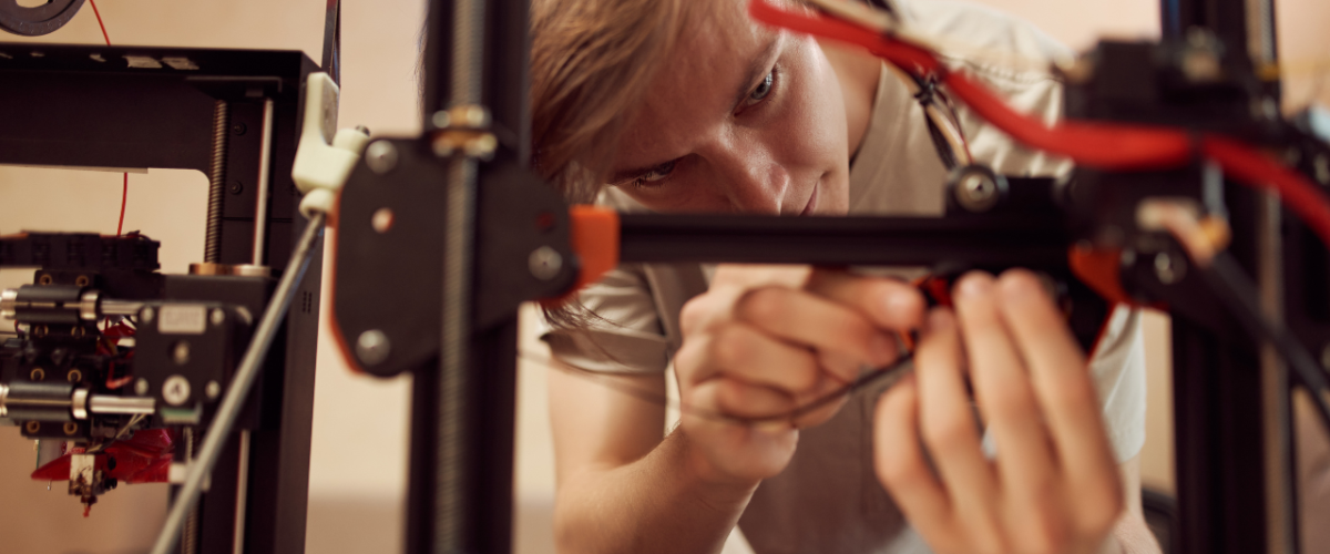 3D Printer Jobs: Emerging Opportunities in Additive Manufacturing