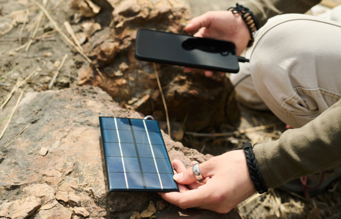 Best Emergency Solar Chargers for Reliable Power During Disasters